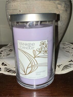 NEW YANKEE CANDLE Lavender Bliss Jar Candle. 20 Oz.